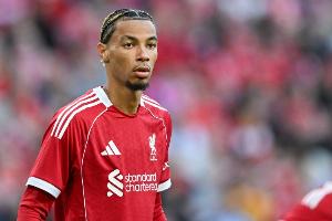 米乐M6-埃基蒂克谈巴黎生涯：那段经历让我变得更强大 让我成为成熟球员